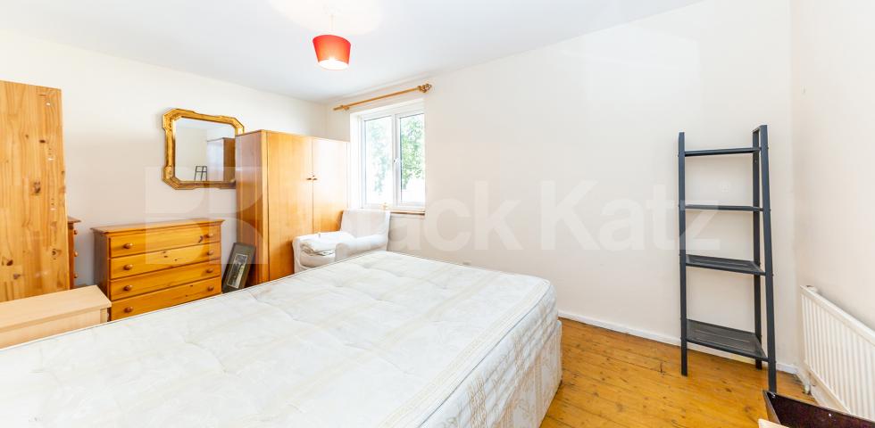 Spacious four double bedroom property with a garden Penderyn Way, Tufnell Park